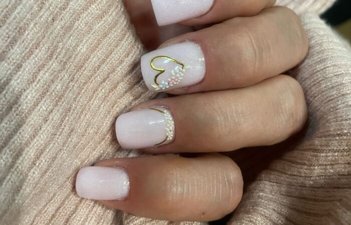 brno nehty manikůra gelové nehty